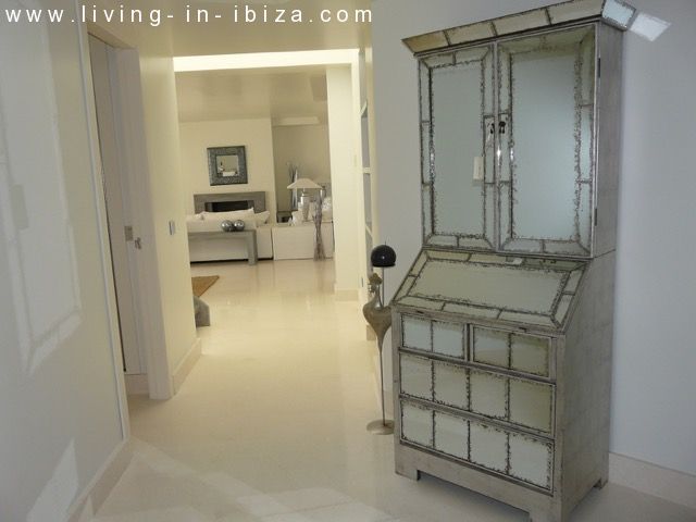 Ático de lujo en venta, gran terraza solarium, jacuzzi, 4 dormitorios, vistas al mar, garaje, lugar privilegiado en Cala Leña -Nova, acceso privado a playa